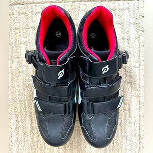 Practically new Peleton shoes size 45